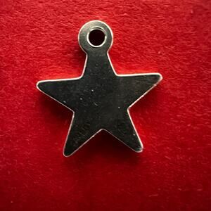 James Avery Signed "Avery 925" Sterling Sliver  Small 1/2" Star Charm   0043